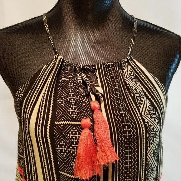 THML Zaviera split neck top - Picture 5 of 6